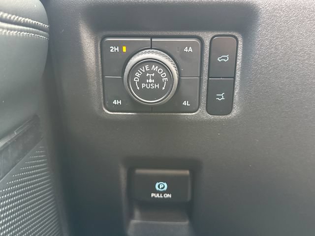 Used 2025 Ford Expedition Tremor AWD/4WD image 35