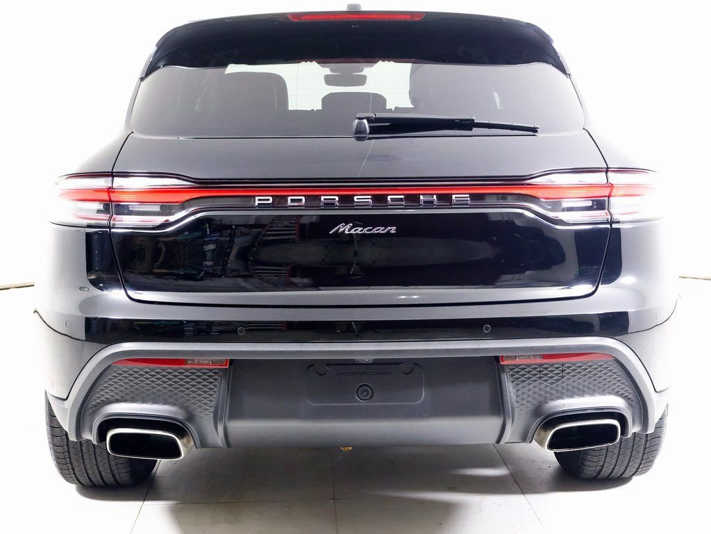 Certified 2025 Porsche Macan AWD/4WD image 28