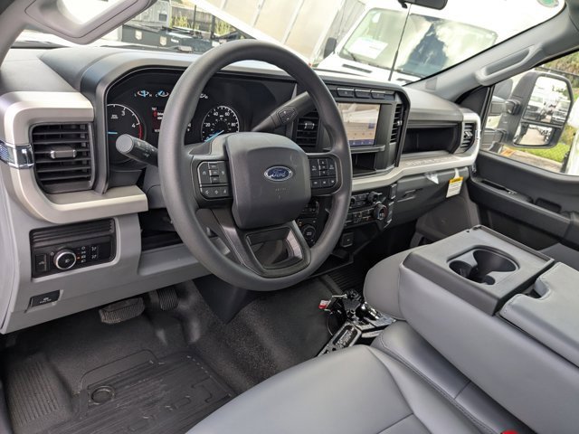 Used 2024 Ford F550 XL image 18