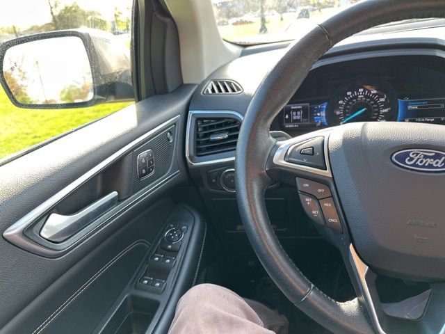 Used 2024 Ford Edge Titanium image 38
