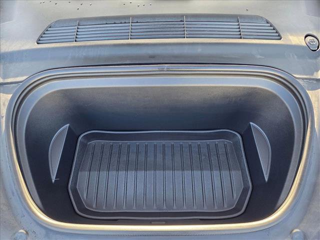 Used 2023 Tesla Model Y Performance image 22