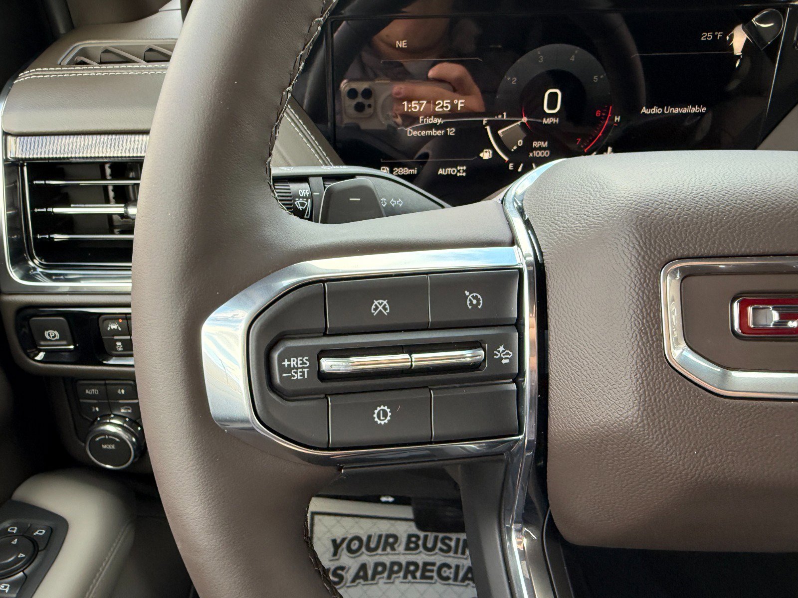 New 2026 GMC Yukon Elevation image 30