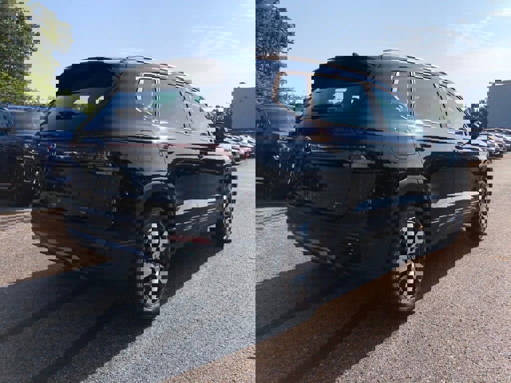 New 2025 Volkswagen Taos S image 6