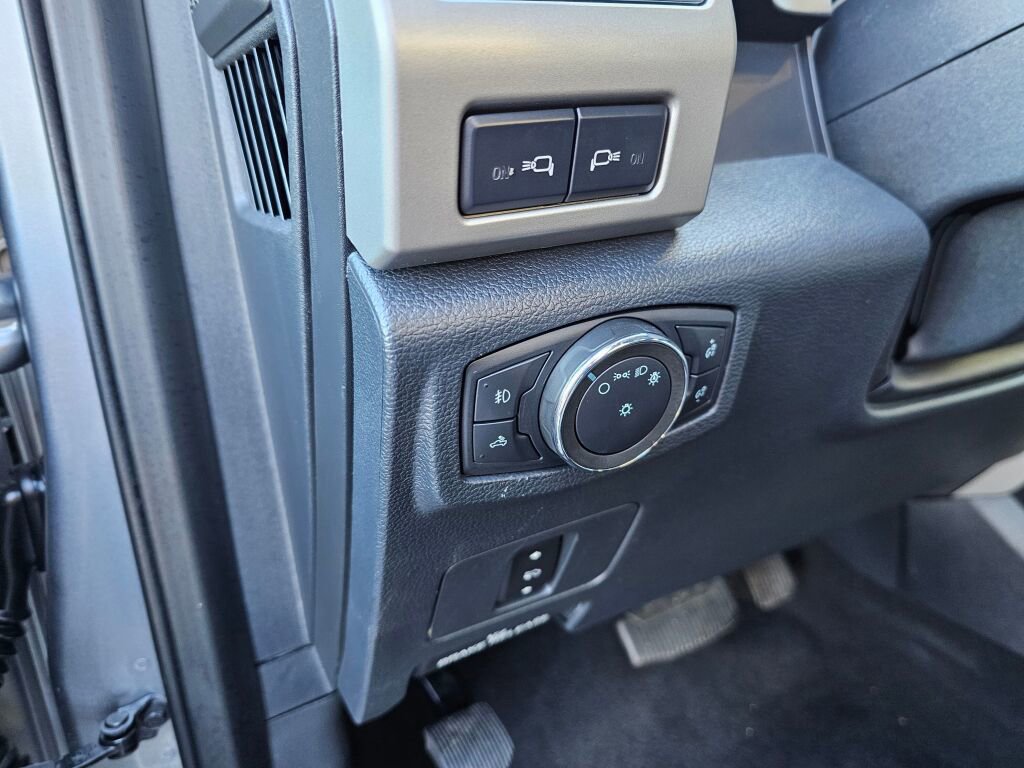 Used 2022 Ford F350 Lariat w/ FX4 Off-Road Package image 19