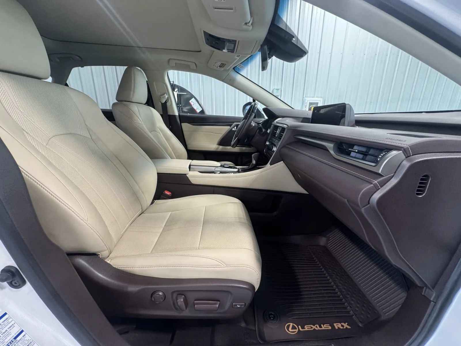 Used 2018 Lexus RX 450h AWD w/ Luxury Package image 23