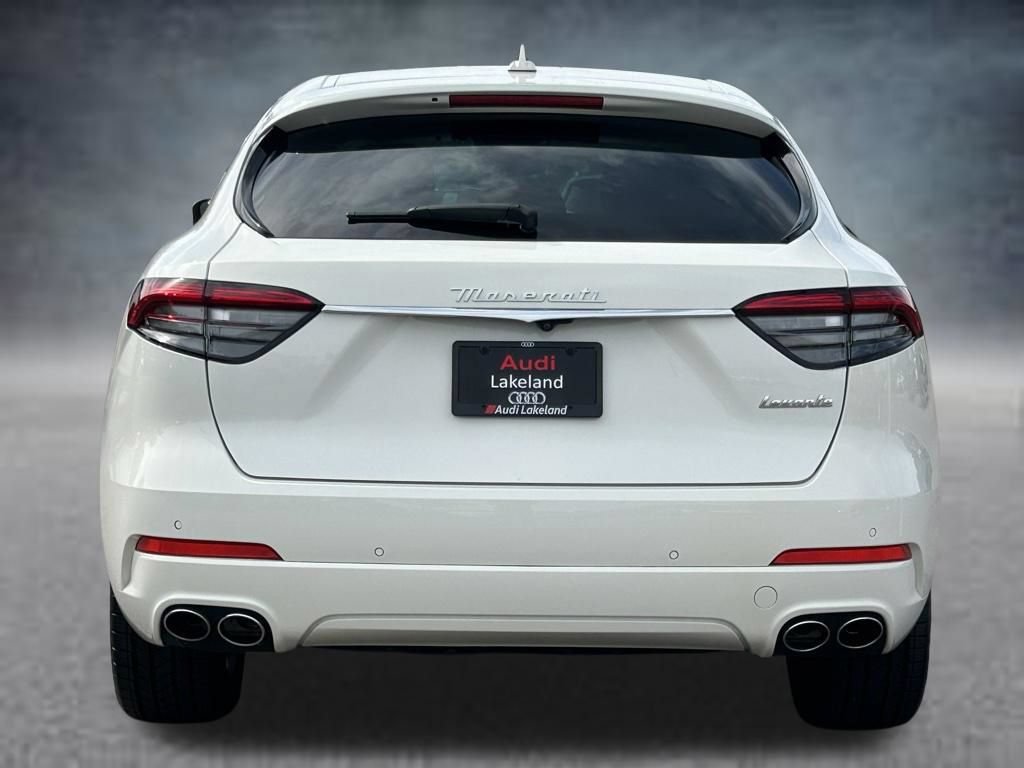 Used 2023 Maserati Levante GT AWD/4WD image 4