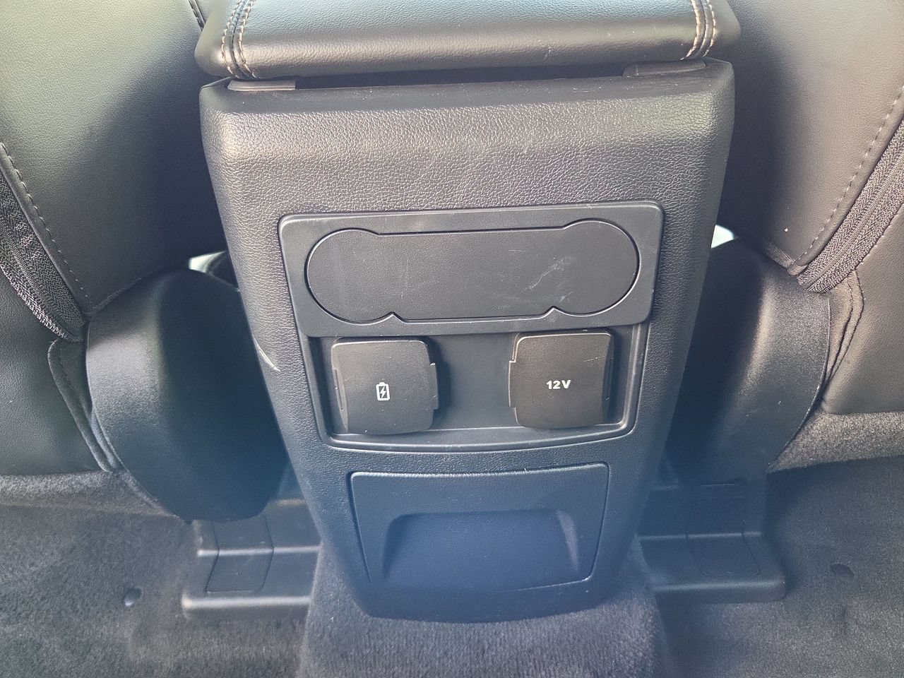 Used 2022 Ford Explorer XLT AWD/4WD image 16