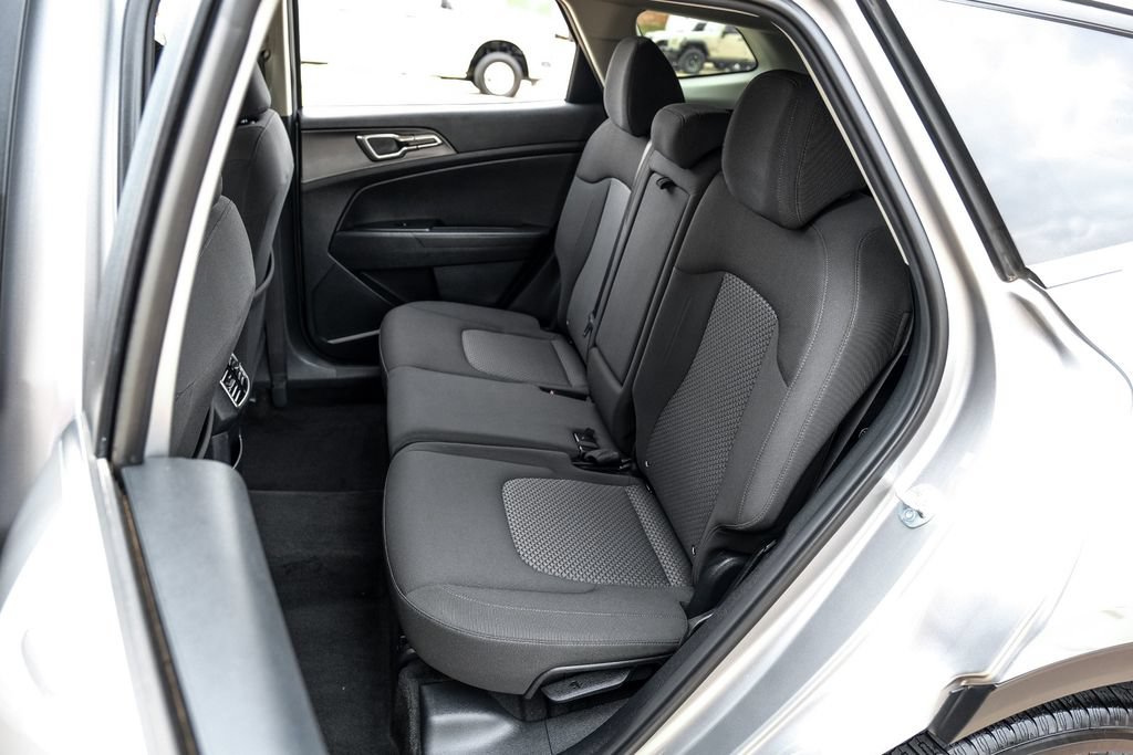 Used 2023 Kia Sportage LX AWD/4WD image 40