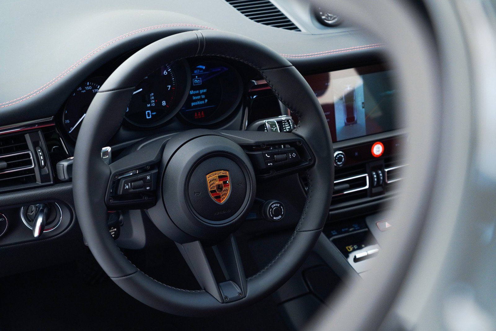 New 2026 Porsche Macan image 21