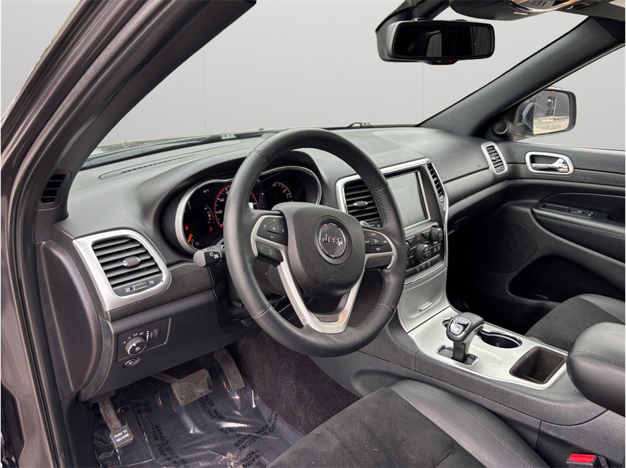 Used 2015 Jeep Grand Cherokee Altitude RWD image 6