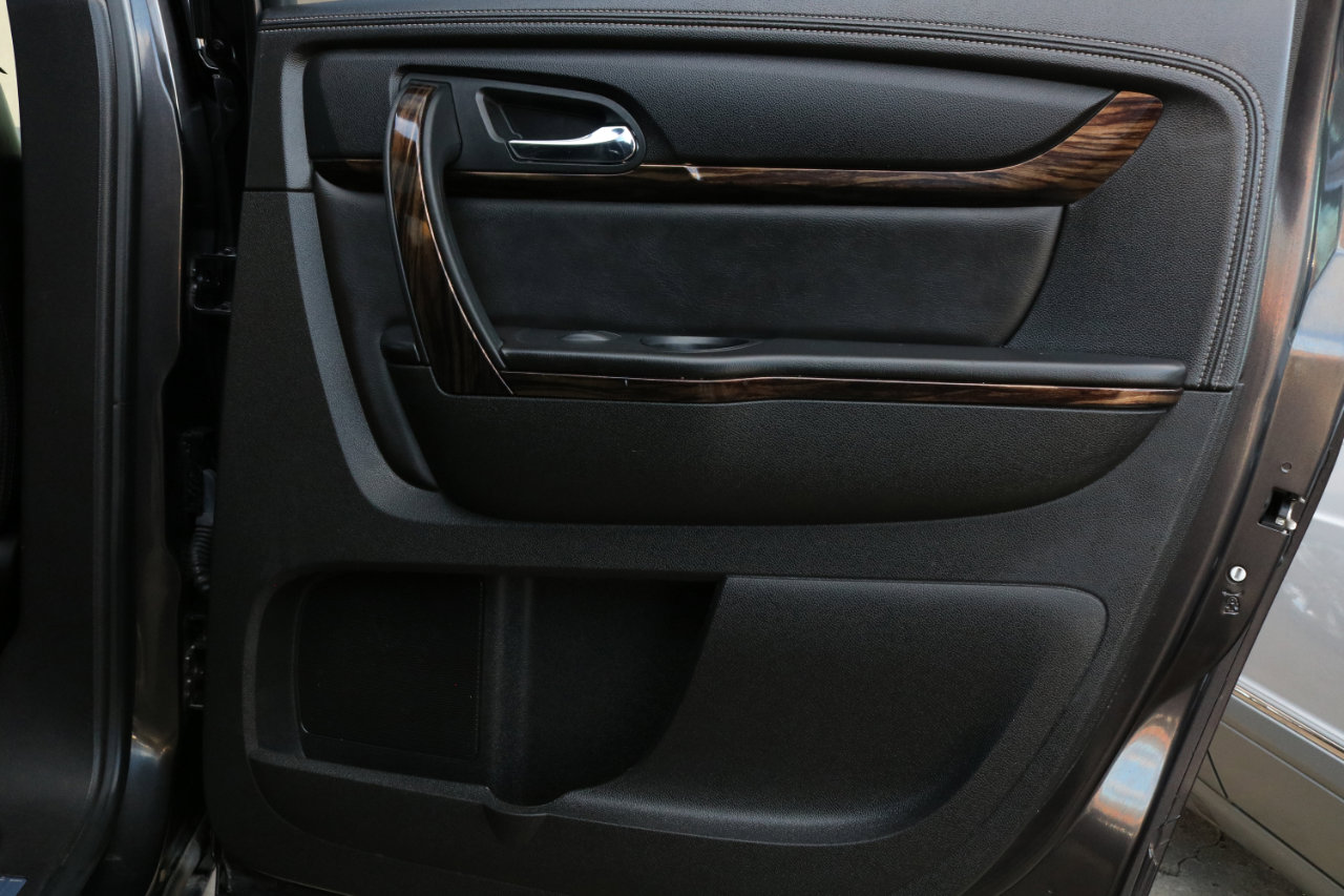 Used 2015 GMC Acadia Denali image 41