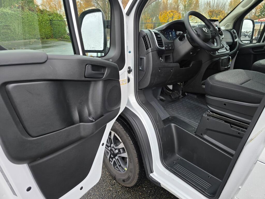 New 2026 RAM ProMaster 3500 w/ Quick Order Package 22G SLT image 20