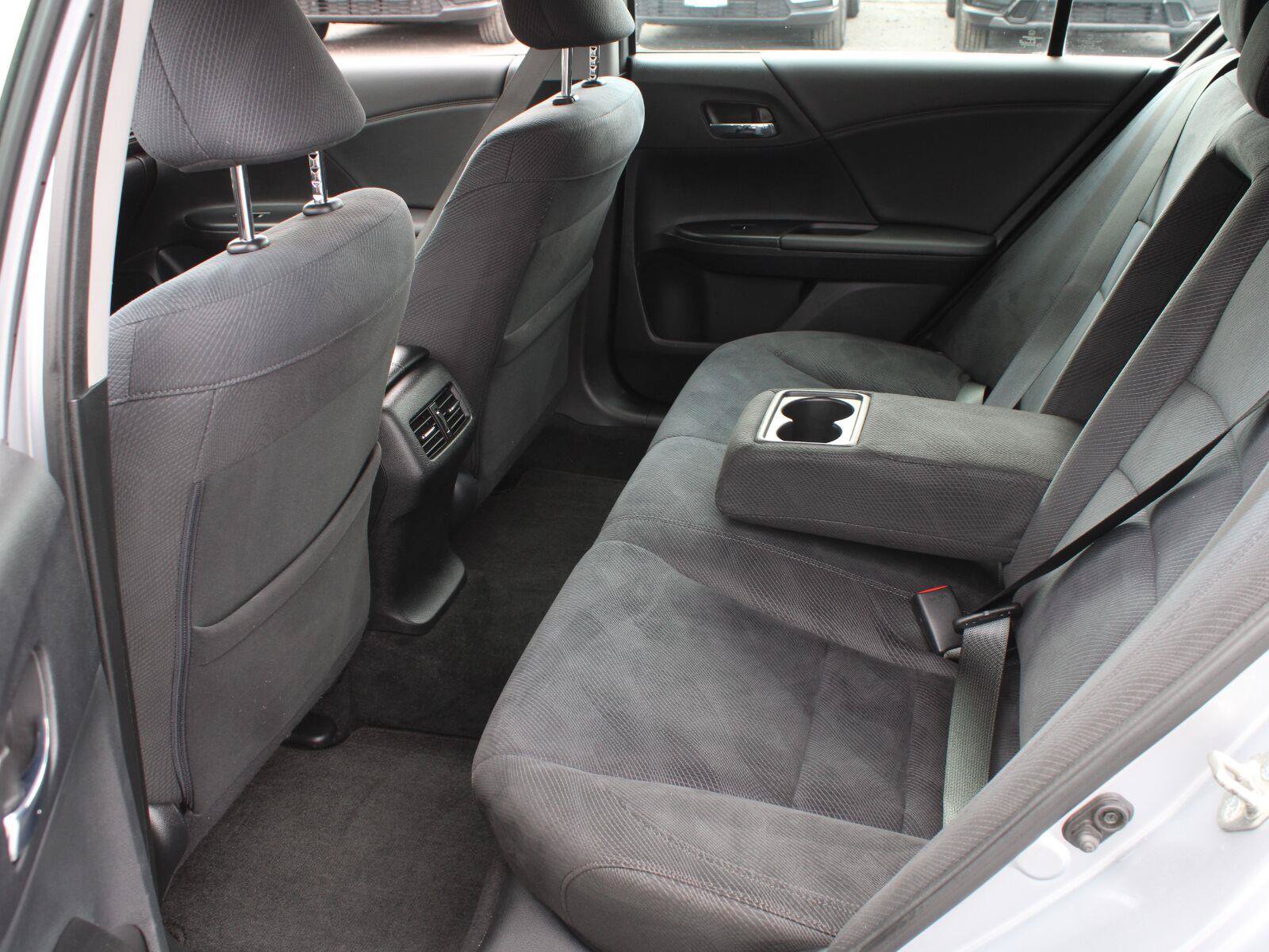 Used 2016 Honda Accord EX image 19