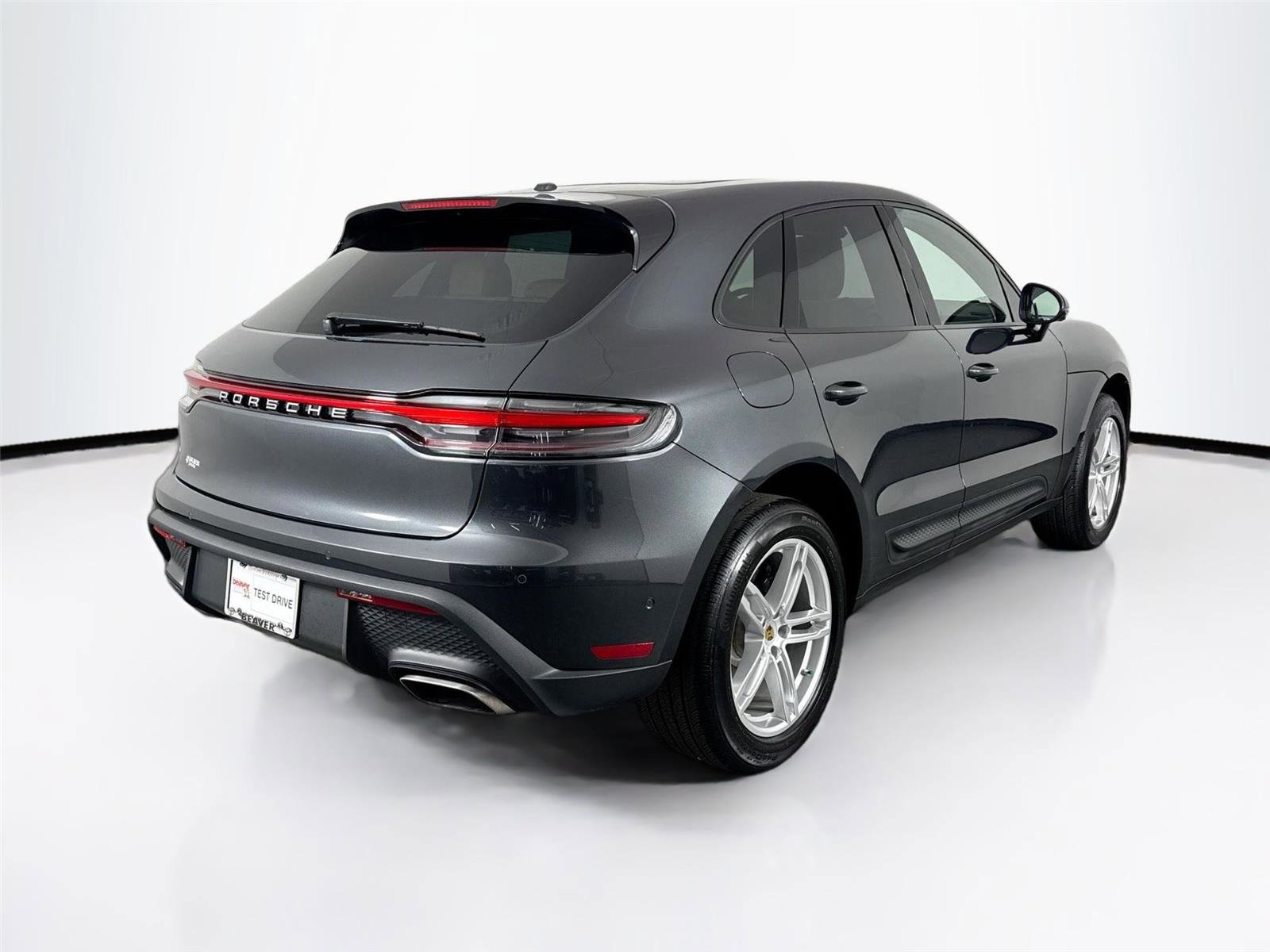 Used 2024 Porsche Macan T w/ Premium Plus Package image 12