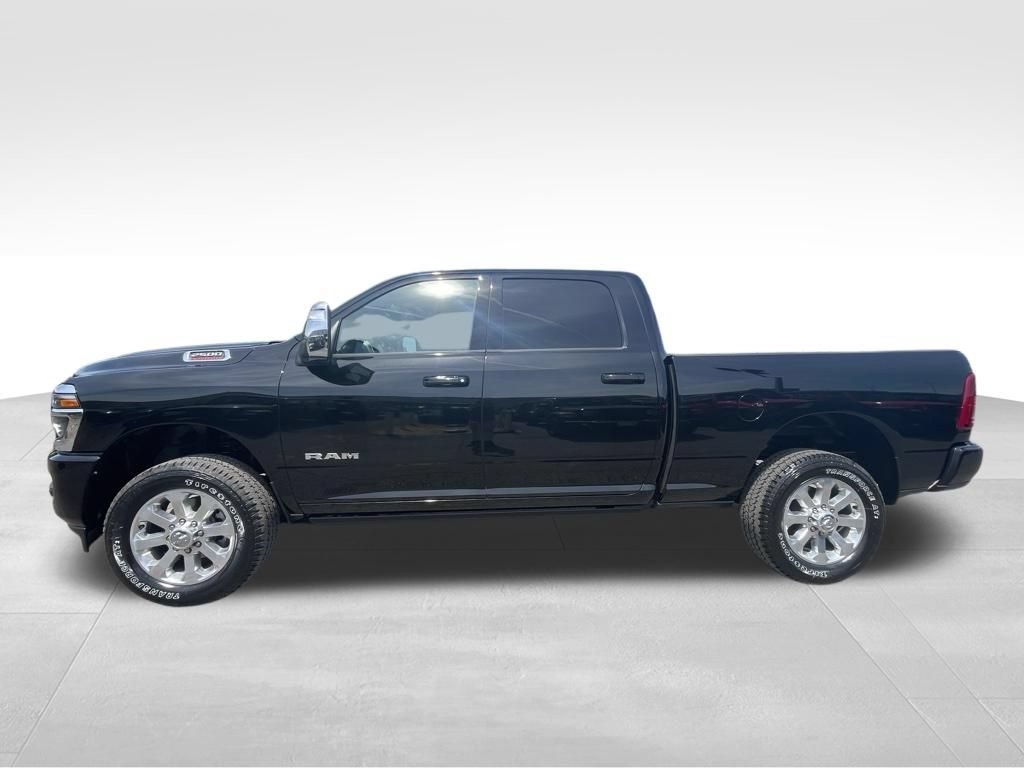 New 2026 RAM 2500 Laramie AWD/4WD image 16