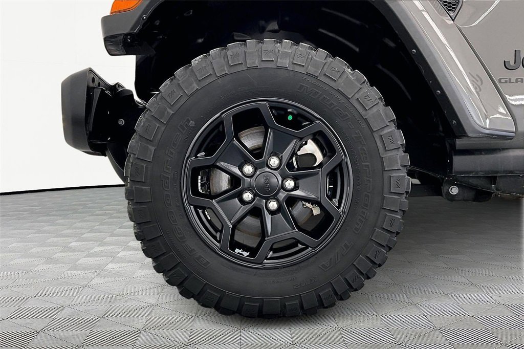 Used 2022 Jeep Gladiator Willys image 9