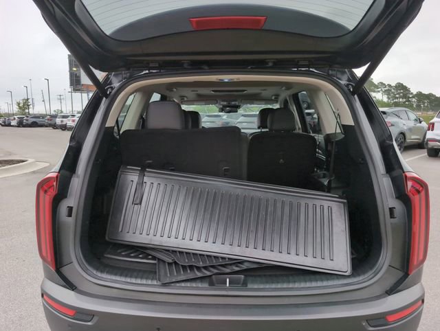Used 2022 Kia Telluride EX w/ EX Premium Package FWD image 6