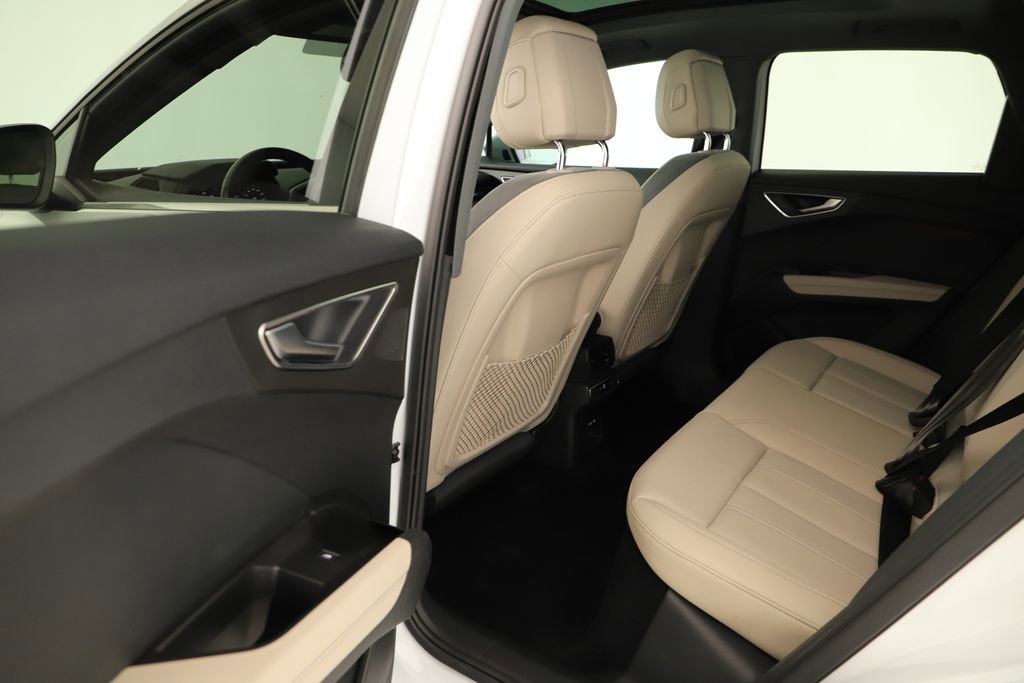 Certified 2023 Audi Q4 e-tron Premium Plus w/ Premium Plus RWD image 28