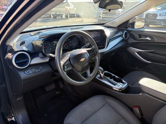 Used 2024 Chevrolet Trax LS image 3