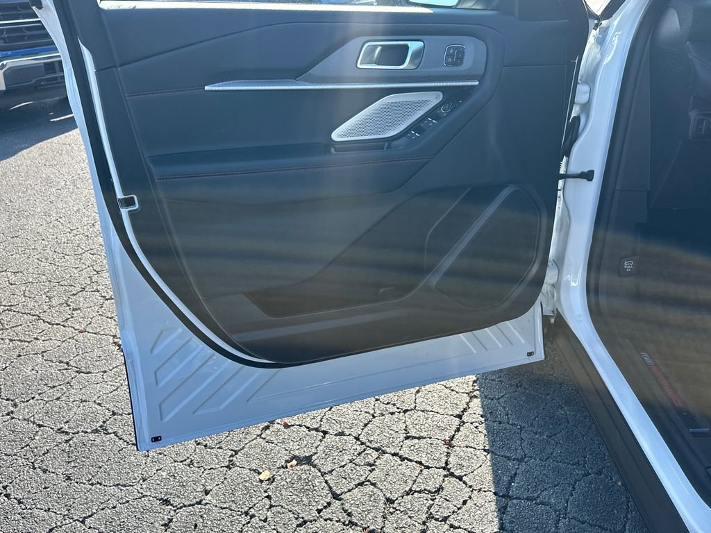 New 2026 Ford Explorer ST w/ Sun And Sound Package image 10