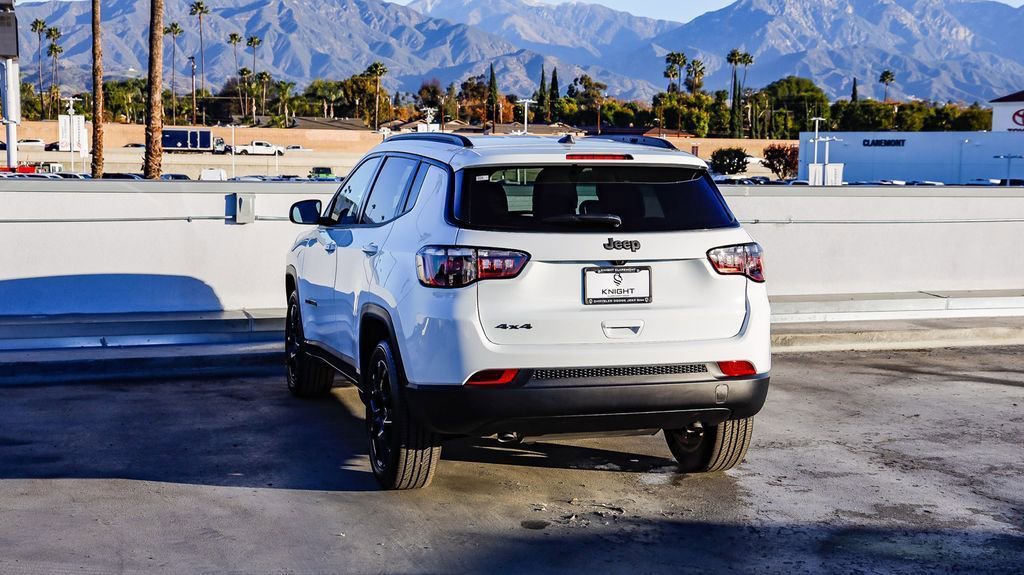 New 2026 Jeep Compass Latitude image 7
