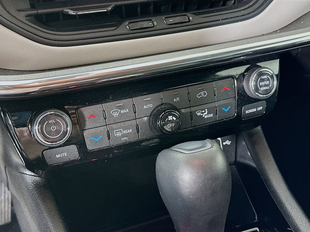 Certified 2024 Jeep Compass Limited image 24