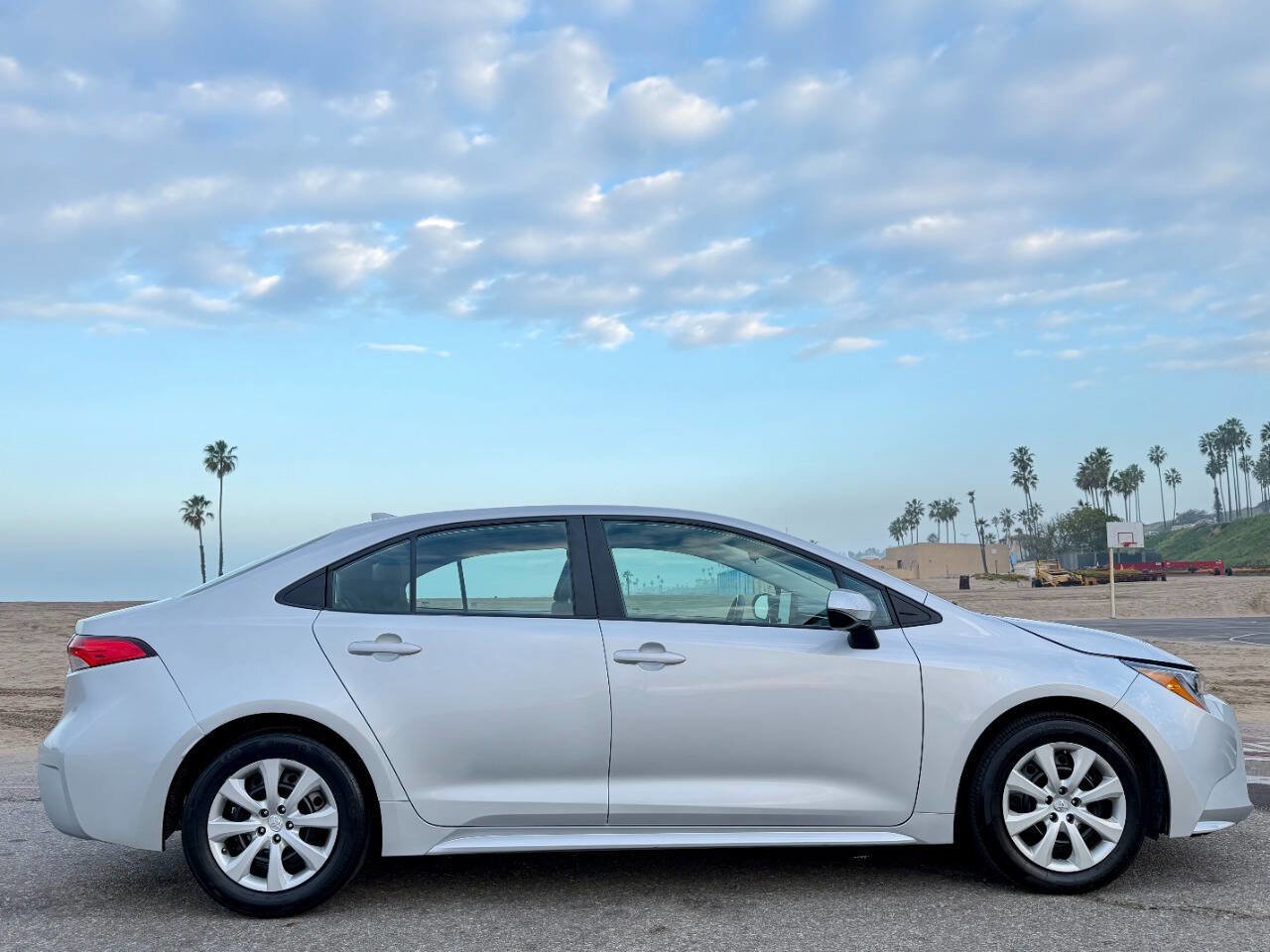 Used 2025 Toyota Corolla LE image 5