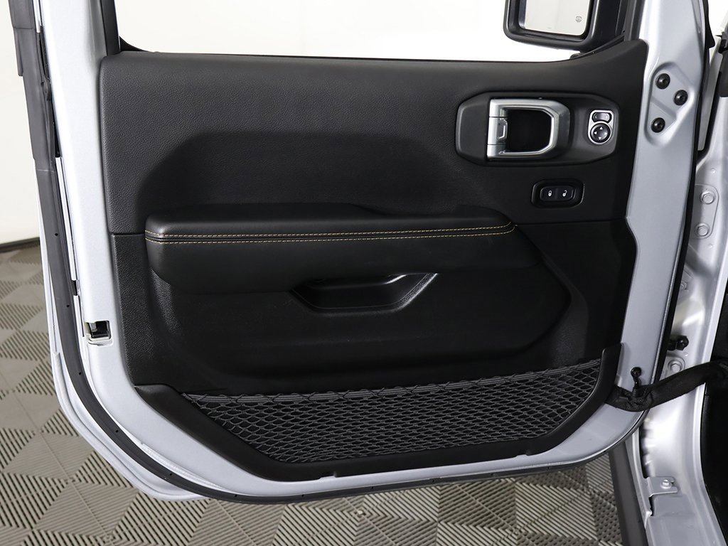 Used 2024 Jeep Wrangler Sahara image 20