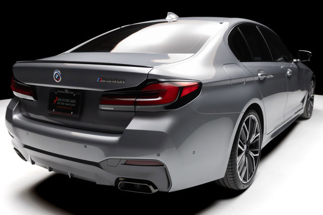 Used 2023 BMW M550i xDrive w/ Executive Package image 19