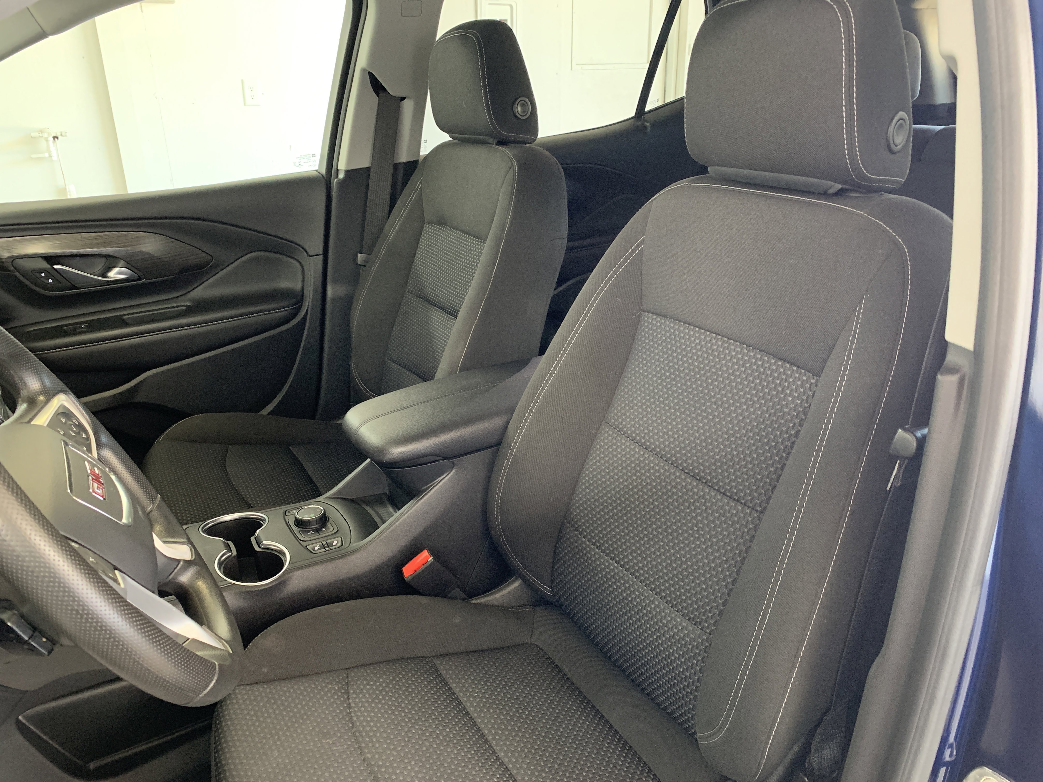 Used 2022 GMC Terrain SLE w/ Driver Convenience Package image 14