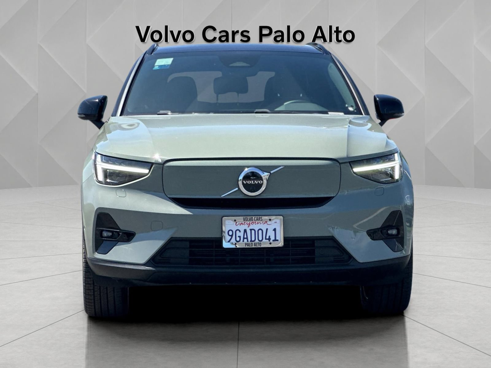 Certified 2023 Volvo XC40 Recharge Ultimate w/ Protection Package Premier AWD/4WD image 15