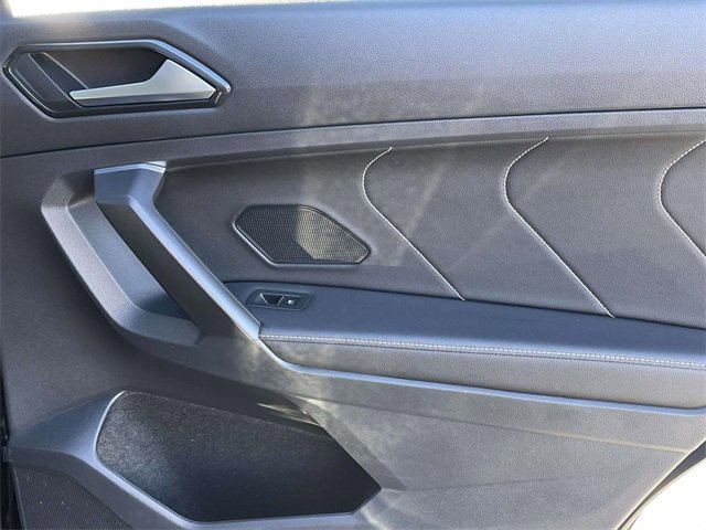 Used 2022 Volkswagen Tiguan SE image 20