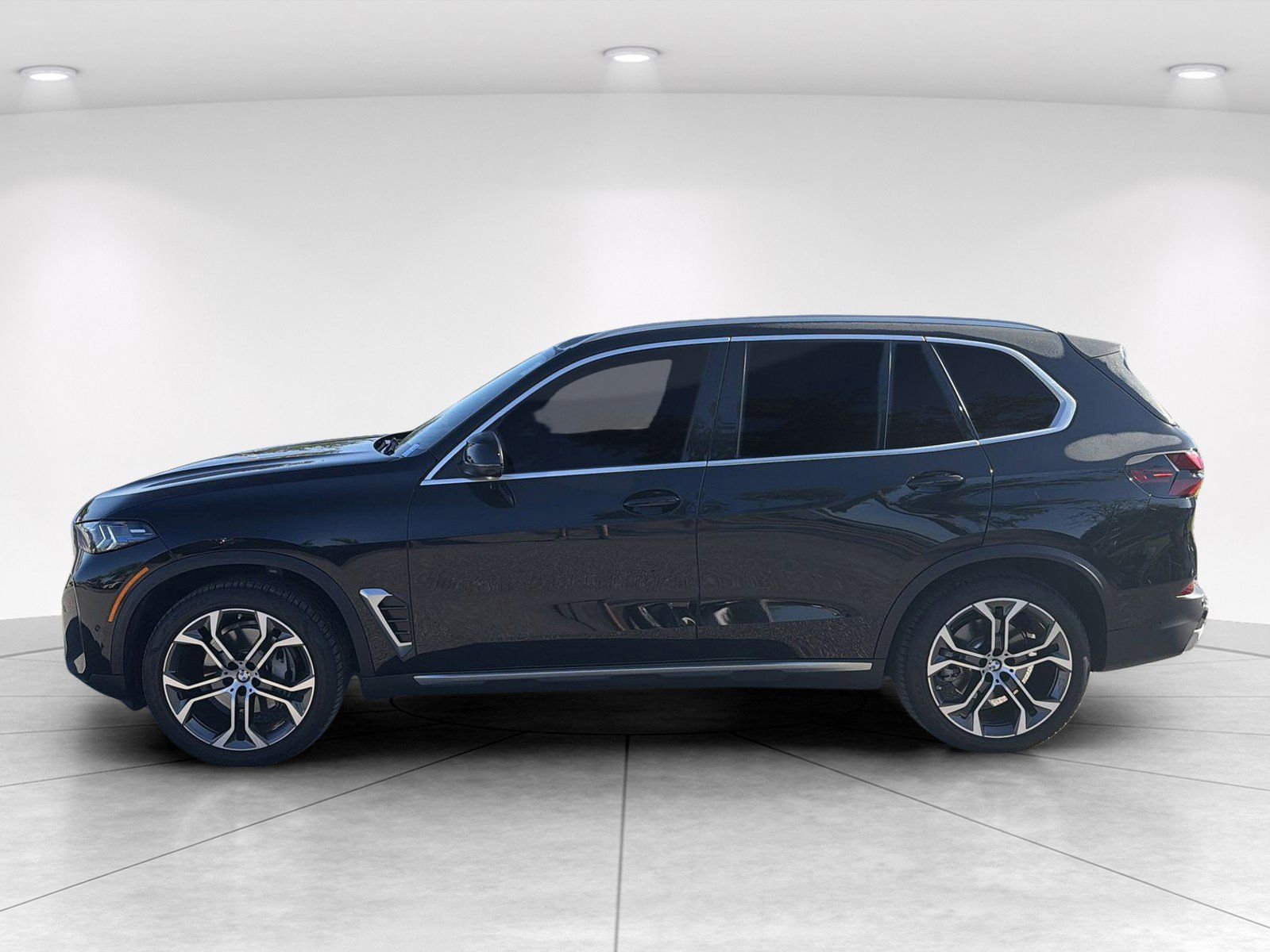 Certified 2025 BMW X5 sDrive40i w/ Premium Package RWD image 7