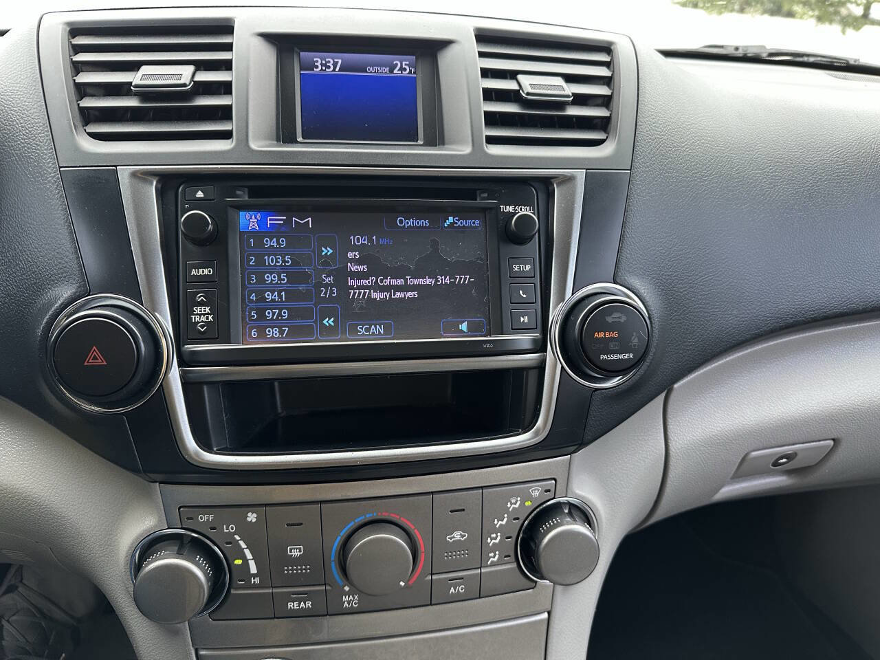 Used 2013 Toyota Highlander Plus image 27