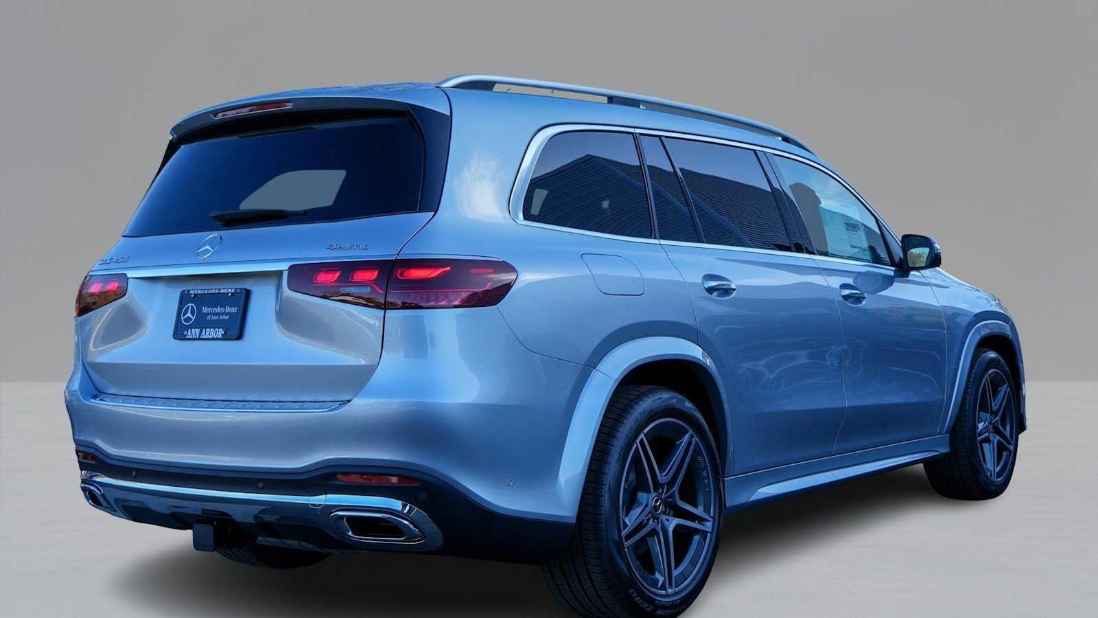 Used 2026 Mercedes-Benz GLS 450 4MATIC image 5