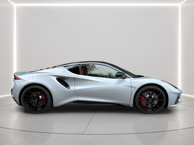 Used 2025 Lotus Emira RWD image 6