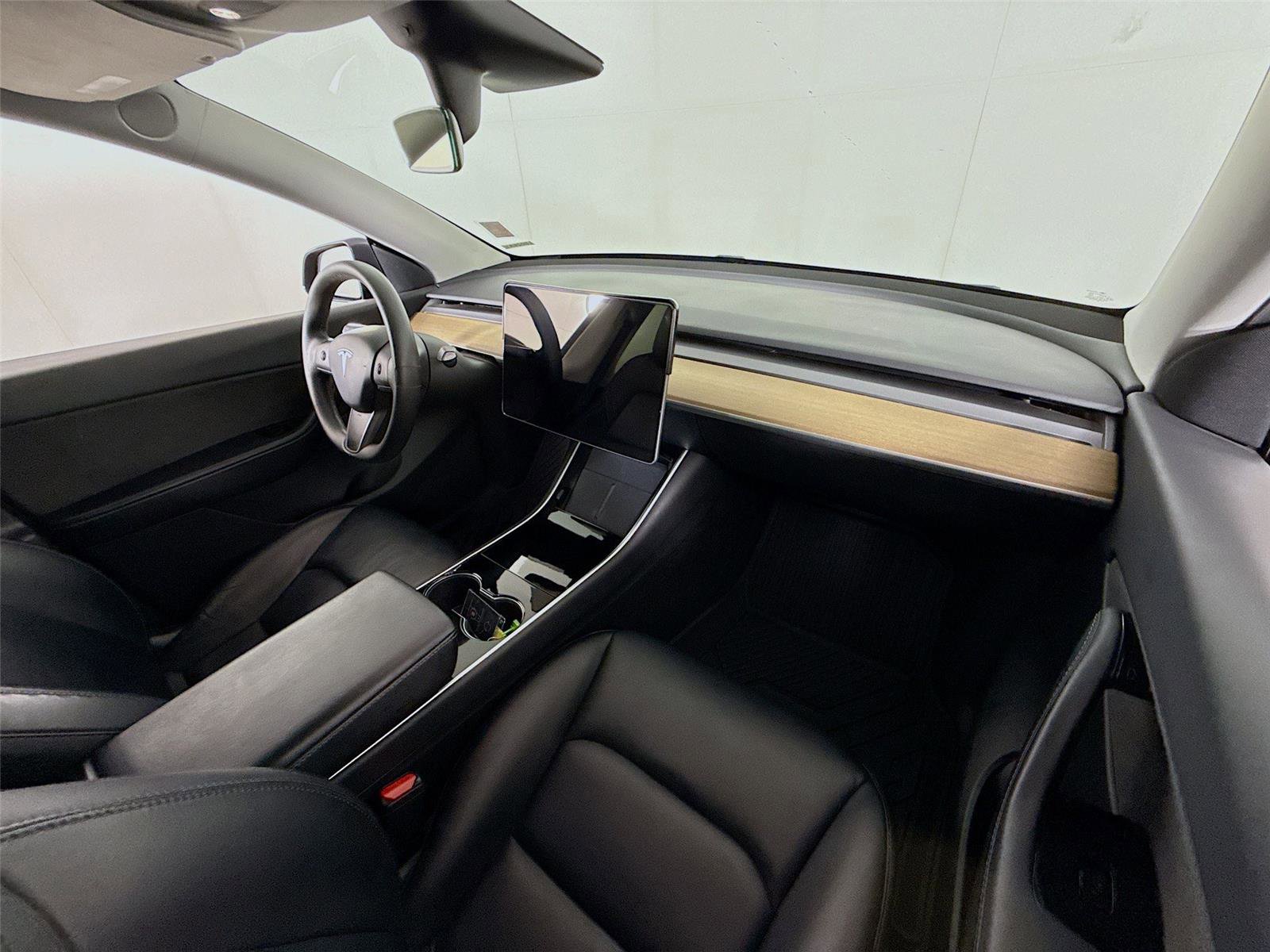 Used 2020 Tesla Model Y Long Range image 30