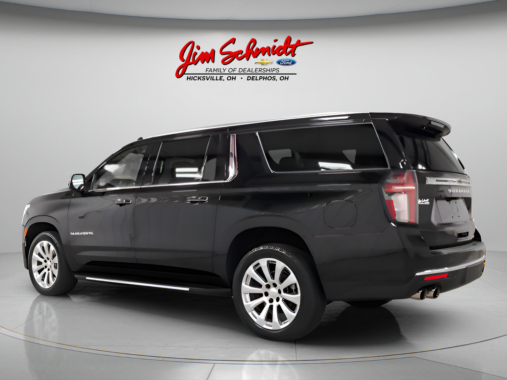 Used 2023 Chevrolet Suburban Premier AWD/4WD image 4