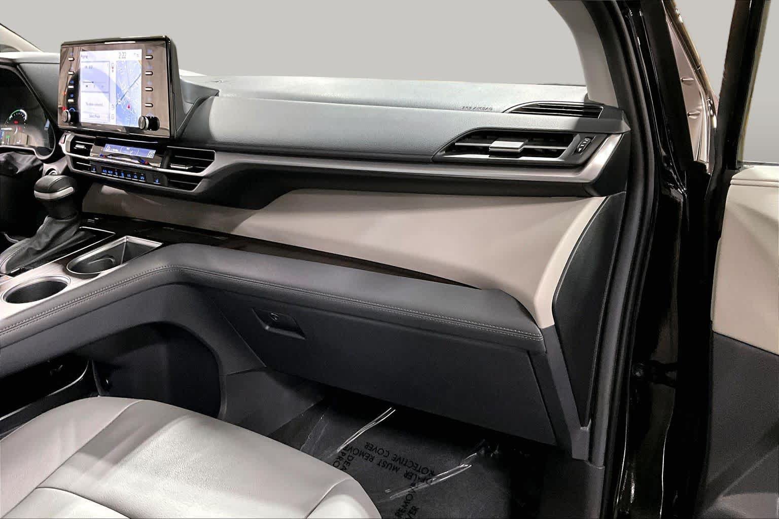 Certified 2023 Toyota Sienna XLE w/ XLE Plus Package AWD/4WD image 37