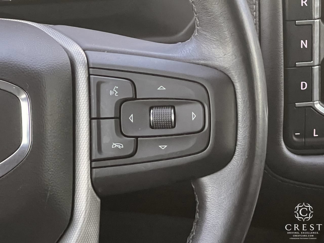Used 2022 GMC Yukon Denali RWD image 16