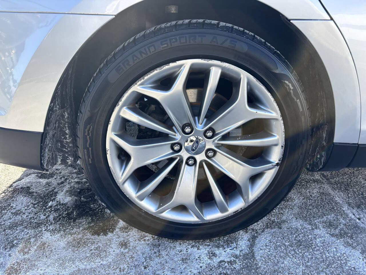 Used 2013 Ford Taurus Limited image 10