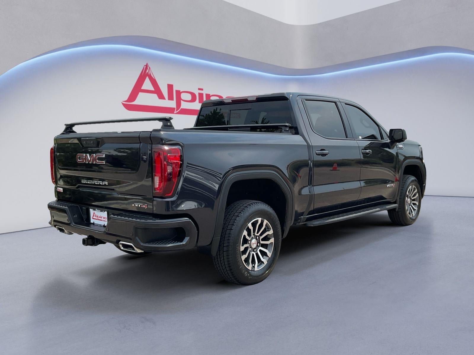 Used 2023 GMC Sierra 1500 AT4 w/ AT4 Premium Package AWD/4WD image 5