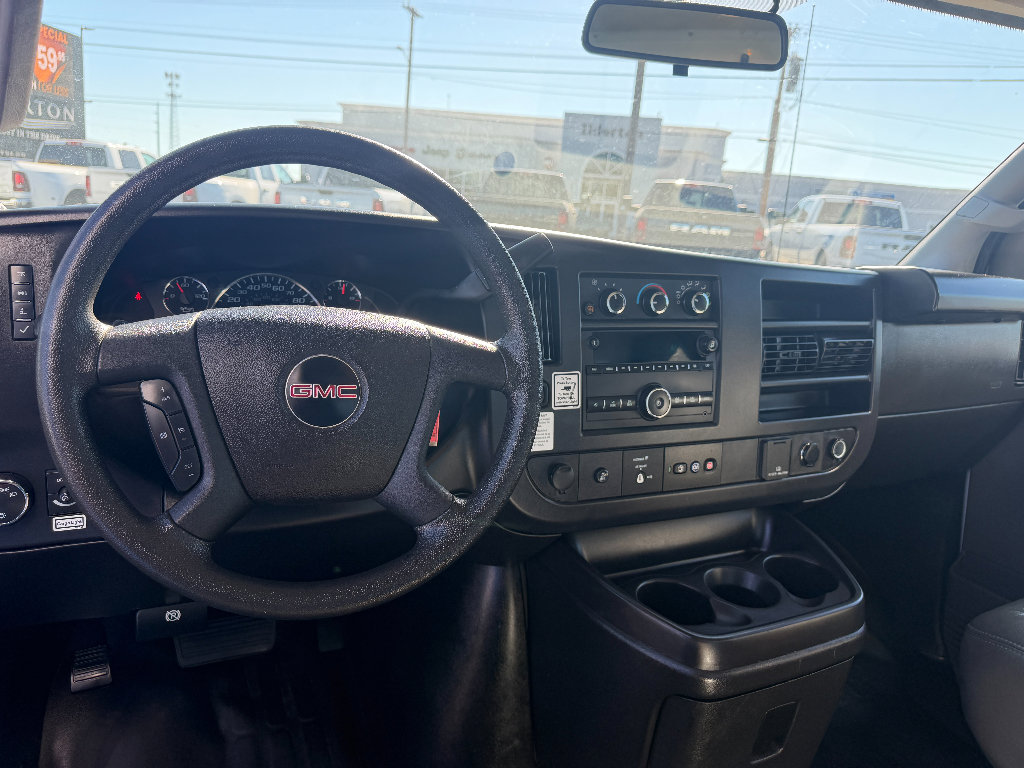 Used 2022 GMC Savana 3500 Extended w/ Power Convenience Package RWD image 11