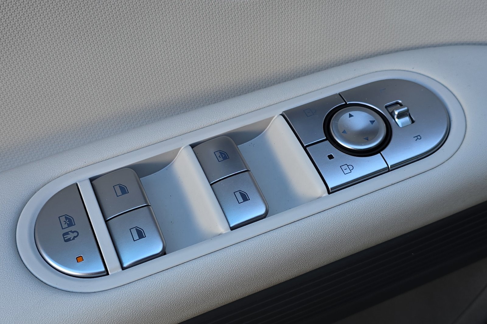 Used 2023 Hyundai Ioniq 5 SE image 14