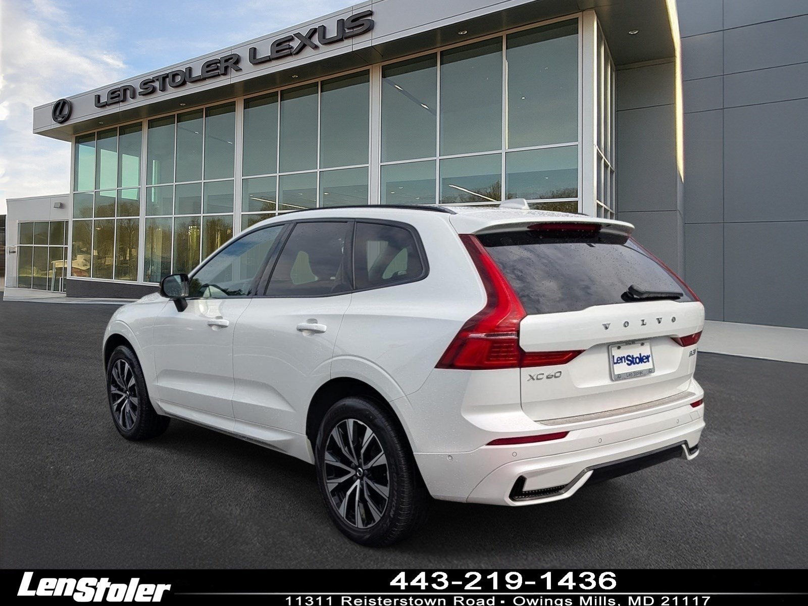 Used 2024 Volvo XC60 B5 Plus w/ Protection Package Premier AWD/4WD image 5