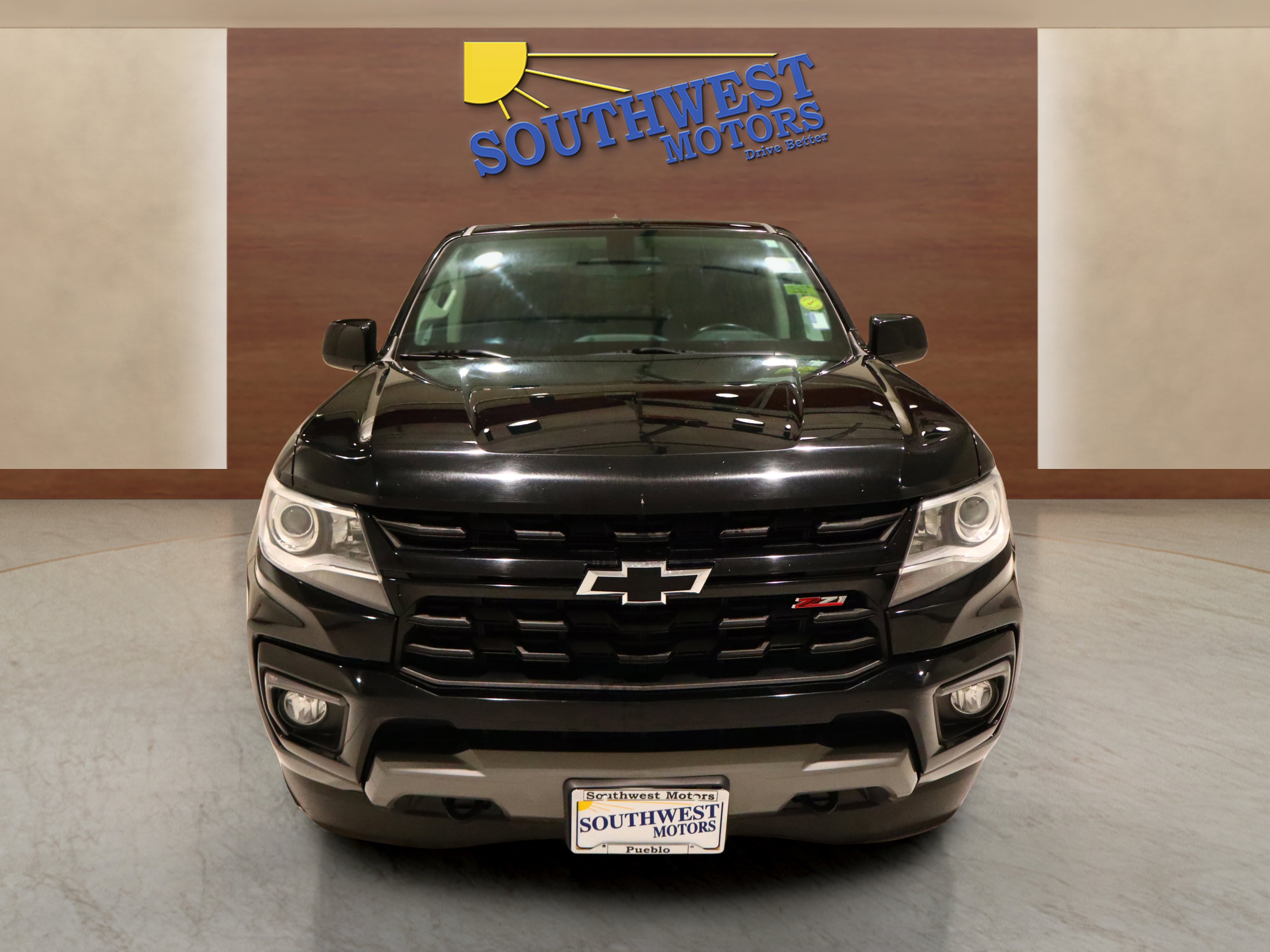 Used 2022 Chevrolet Colorado Z71 w/ Z71 Midnight Edition image 6