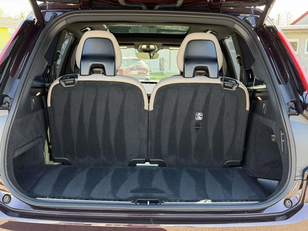 Used 2025 Volvo XC90 T8 Ultra image 14