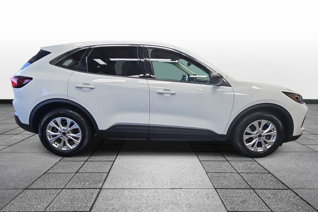 Used 2023 Ford Escape Active w/ Cold Weather Package image 4