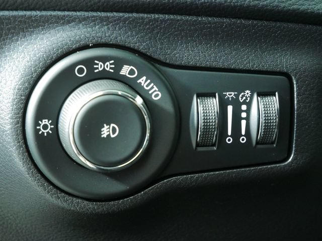 Used 2020 Jeep Compass Limited w/ Safety & Security Group AWD/4WD image 24