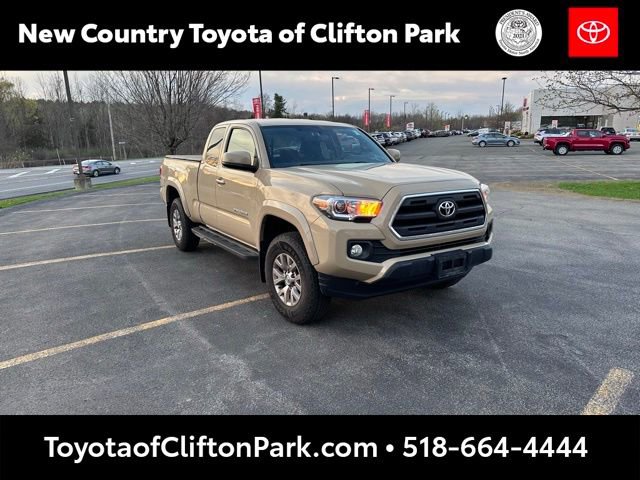 Used 2017 Toyota Tacoma SR5 w/ Tow Package AWD/4WD image 1